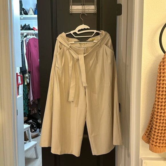 Anthropologie cropped 8 pants - Picture 1 of 3